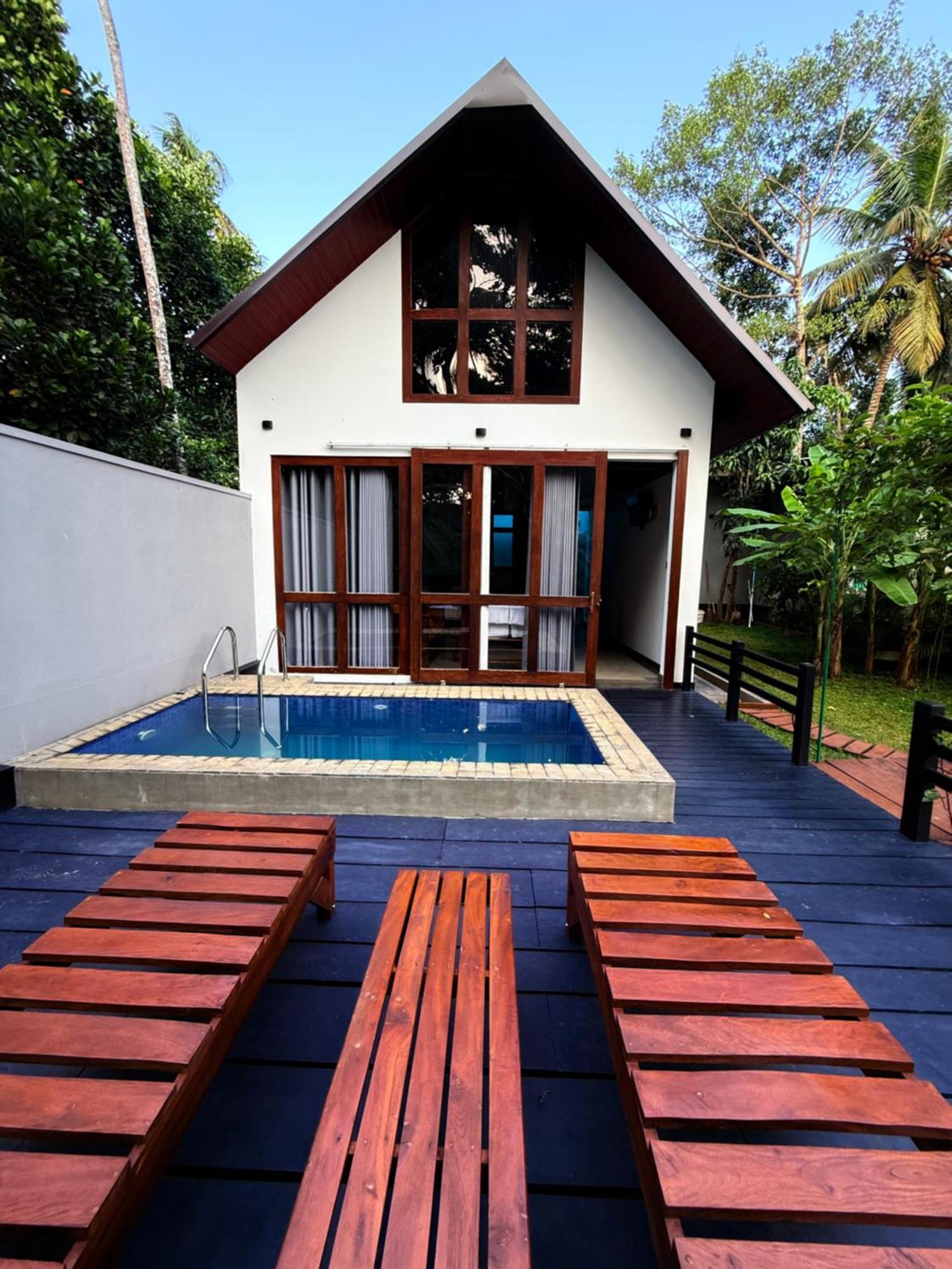 Calm Side Chalet Hikkaduwa
